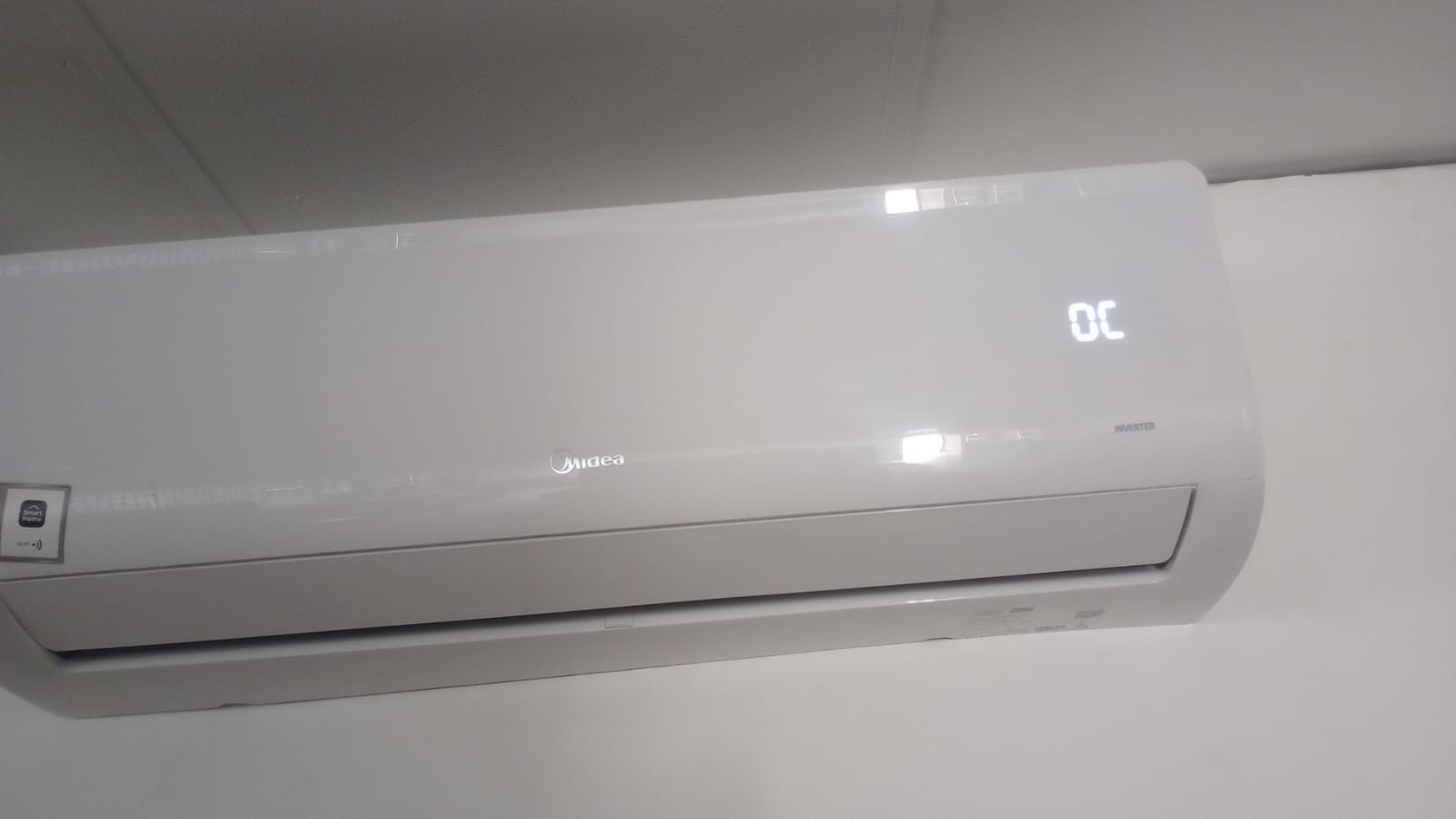 Equipe Instal Ar Condicionado instalando ar condicionado em São Paulo
